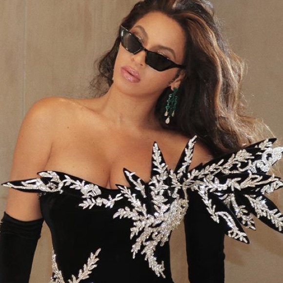 Cat Eye Fashion Sunglasses - Picture 5 of 9